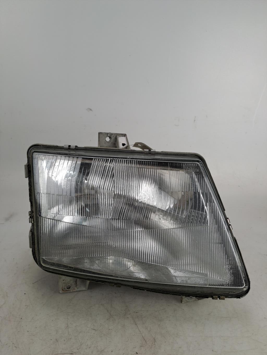 Gruppo ottico anteriore principale destro (luci)(faro) MERCEDES VITO 638 Diésel - 1