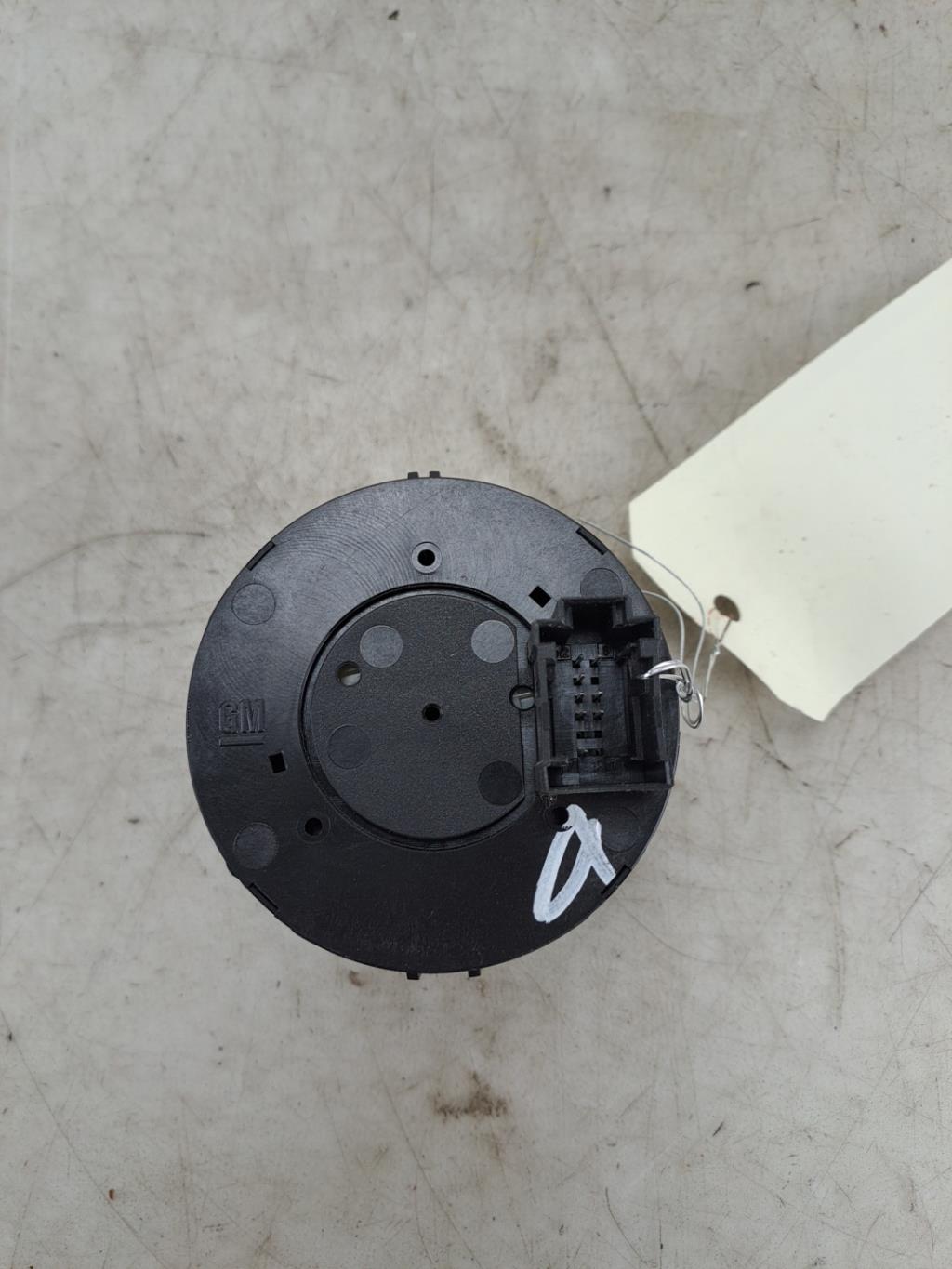 Commande de phare OPEL CORSA D PHASE 1 Diesel - 1