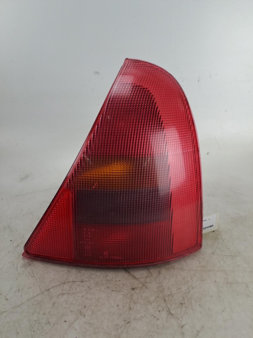 Fanale posteriore principale destro (luci) RENAULT CLIO 2 PHASE 1 Gasolina - 1