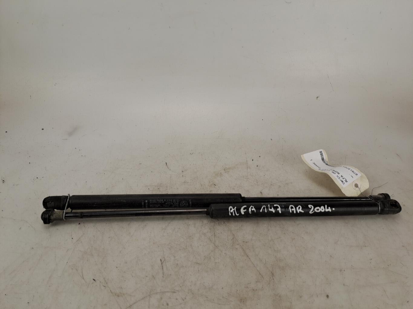 Verin de coffre ALFA ROMEO 147 PHASE 1  - 1