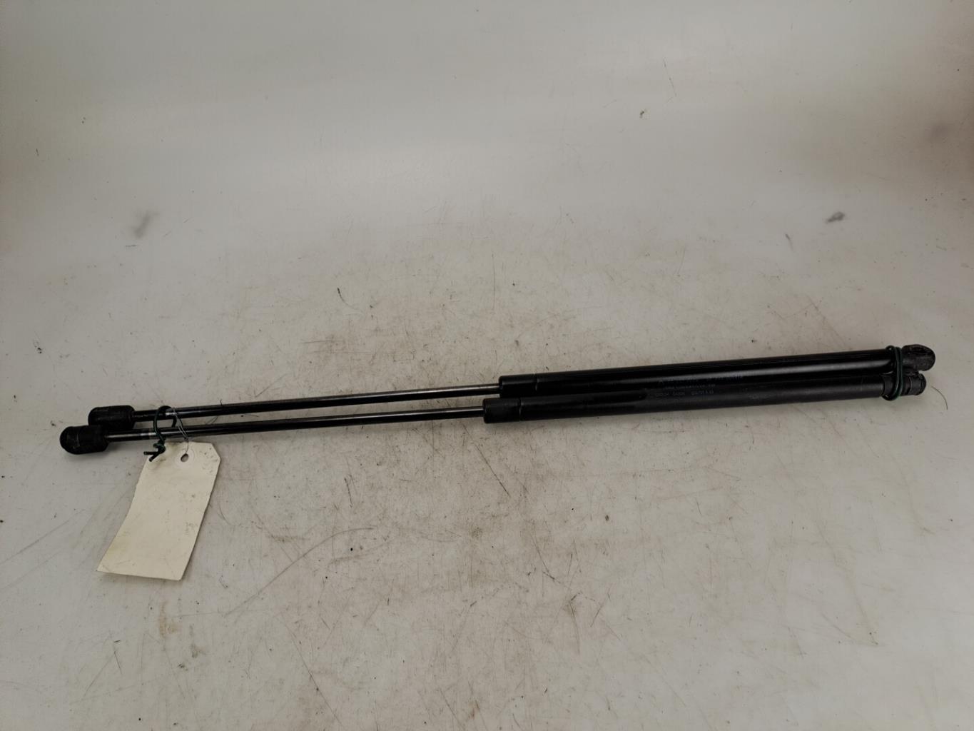 Verin de coffre FORD FOCUS 2 PHASE 1 BREAK  - 1