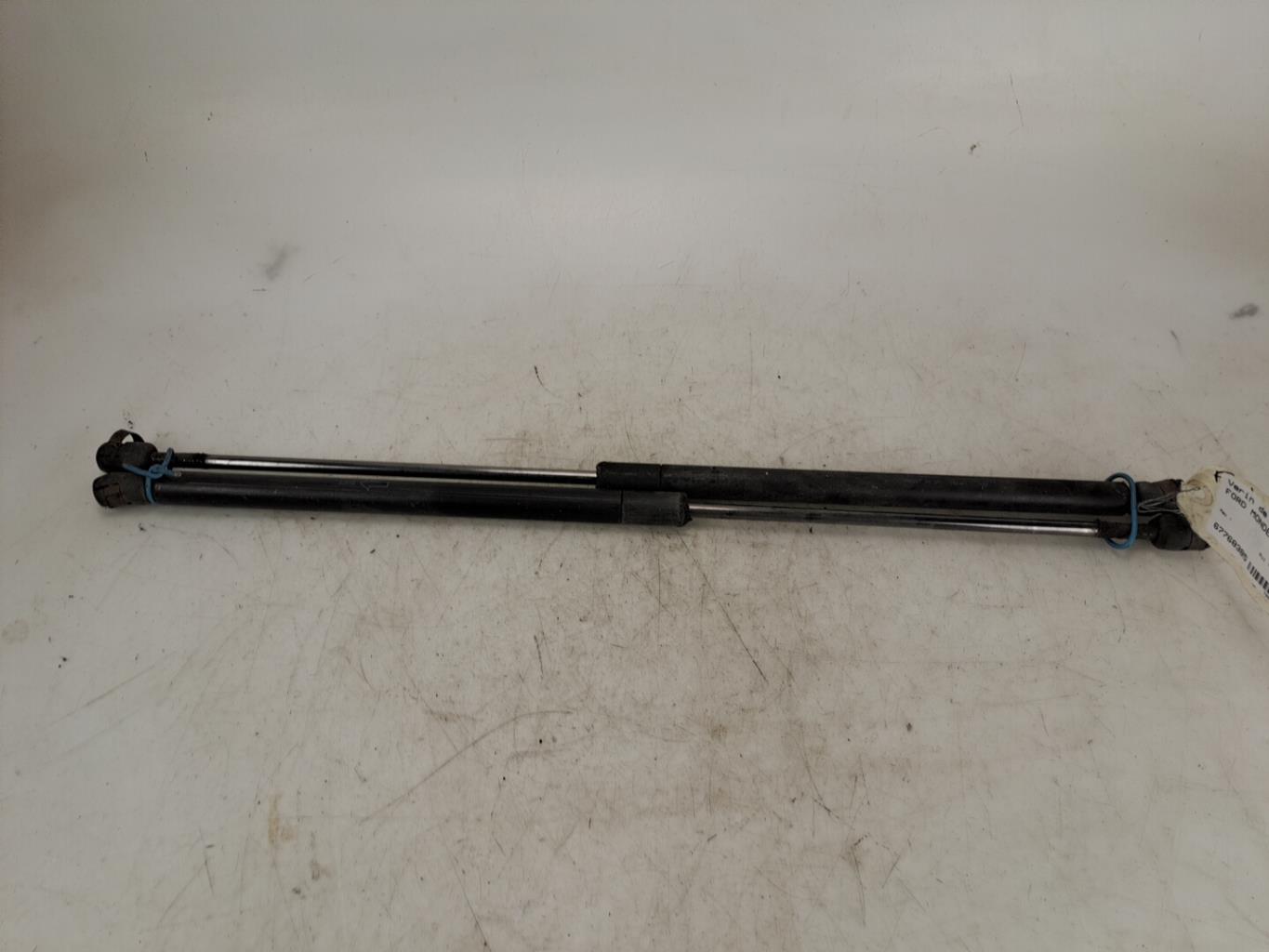 Verin de coffre FORD MONDEO 2 BREAK  - 1