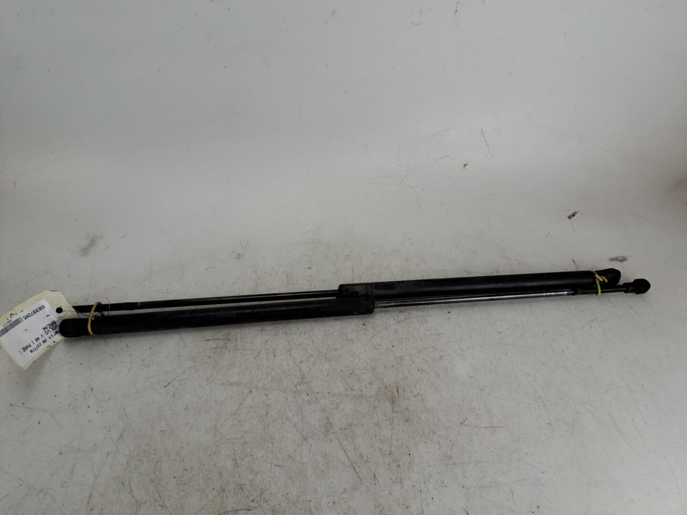 Verin de coffre VOLVO V 40 1 PHASE 1 BREAK  - 1