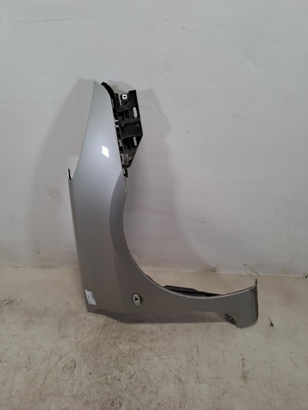 Parafango anteriore destro PEUGEOT 307 PHASE 2 BREAK Diésel - 1