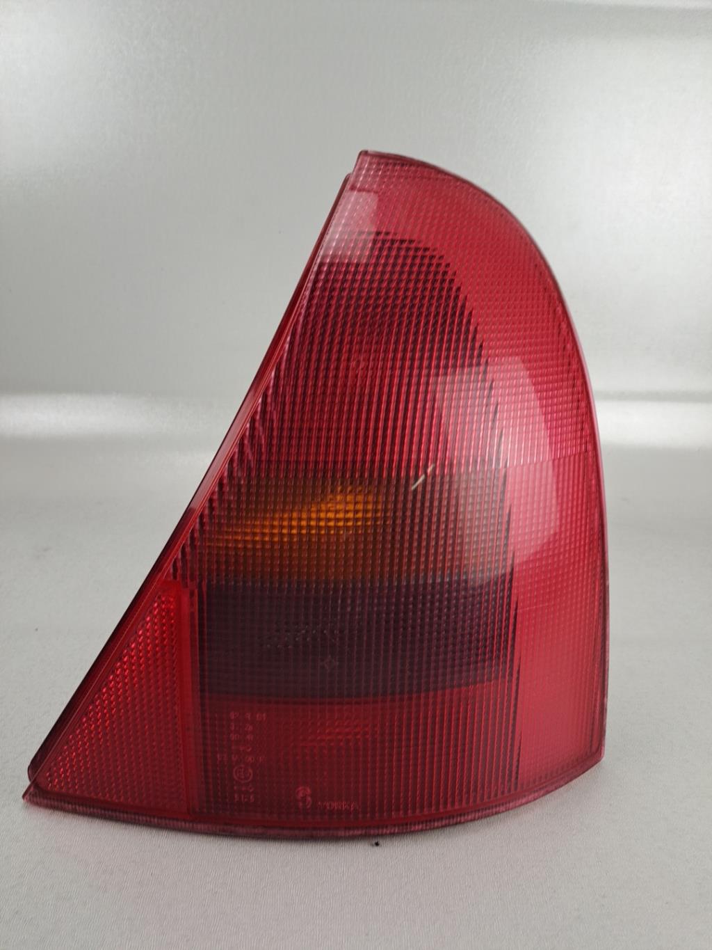 Fanale posteriore principale destro (luci) RENAULT CLIO 2 PHASE 1 Gasolina - 1