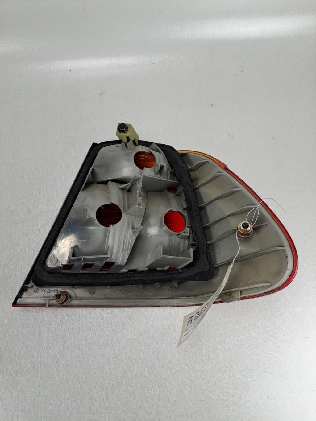 Fanale posteriore principale sinistro (luci) BMW SERIE 3 E46 PHASE 1 Gasolina - 1