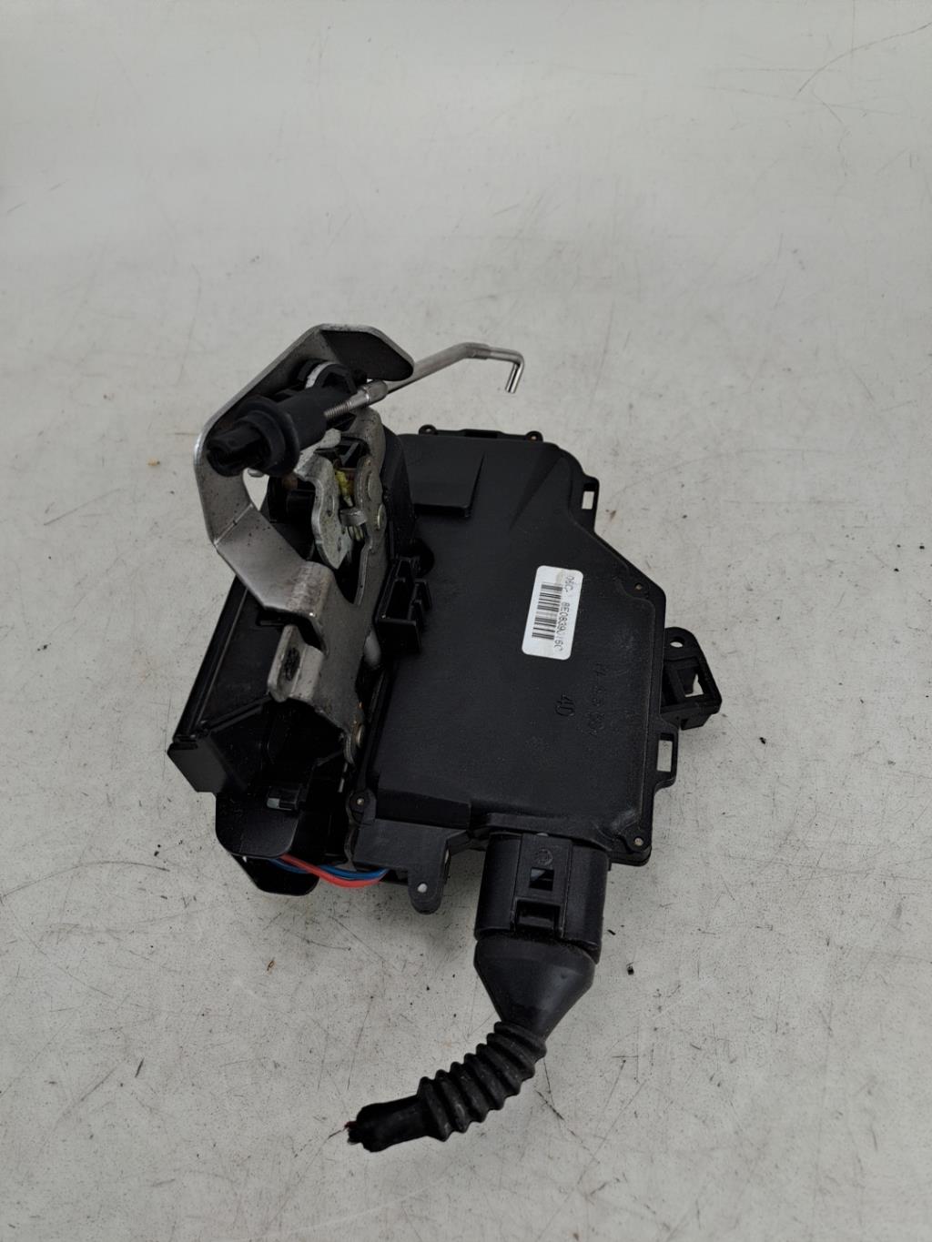 Serrure arriere droit AUDI A4 2 AVANT PHASE 1 BREAK  - 1