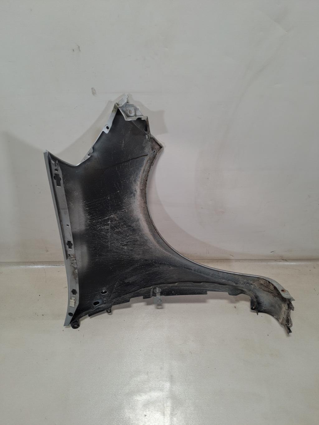 Aile avant gauche RENAULT CLIO 3 PHASE 1 Diesel - 1