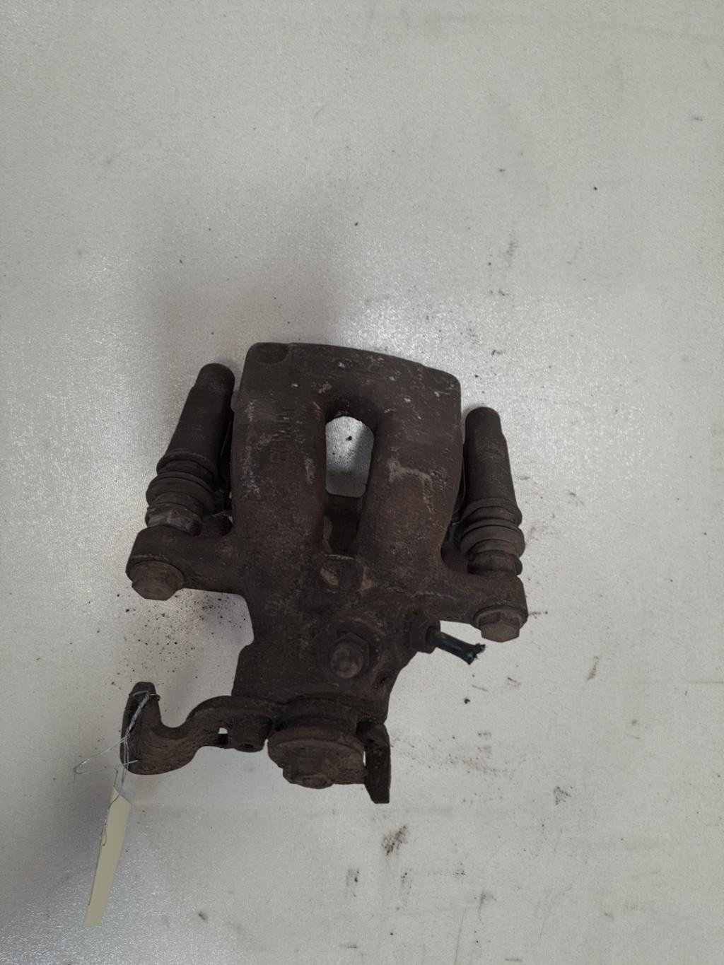 Pinza freni posteriore destra RENAULT CLIO 3 PHASE 1 BREAK Diésel - 1