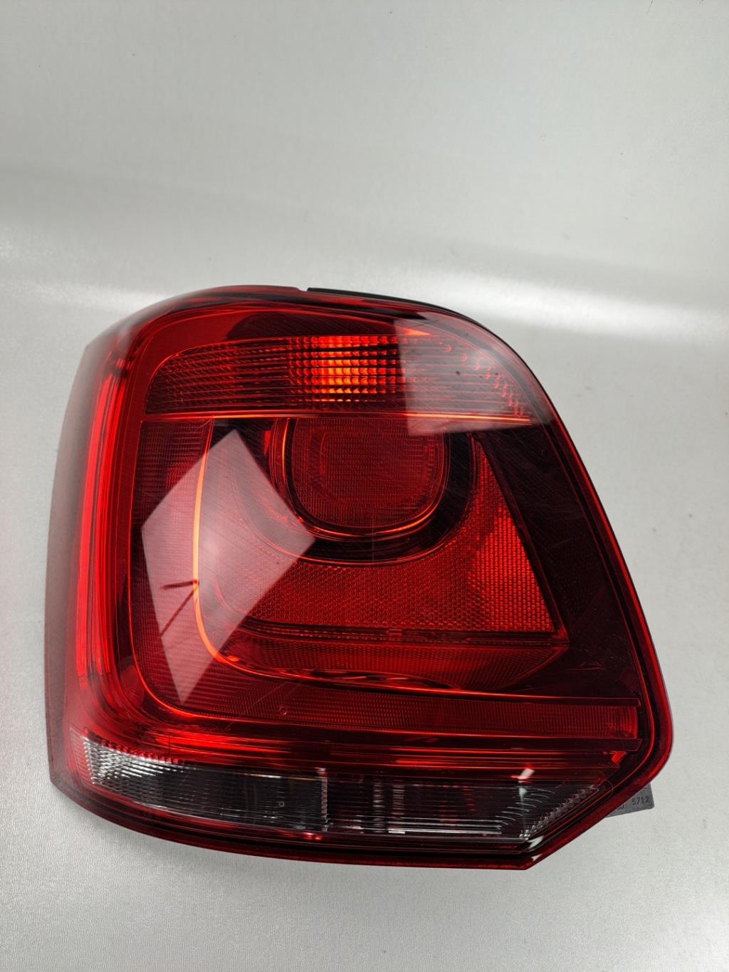 Fanale posteriore principale sinistro (luci) VOLKSWAGEN POLO 5 PHASE 1 Diésel - 1