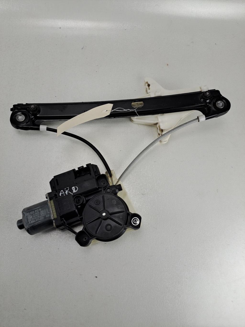 Alzacristalli elettrico posteriore destro VOLKSWAGEN POLO 5 PHASE 1 Diésel - 1