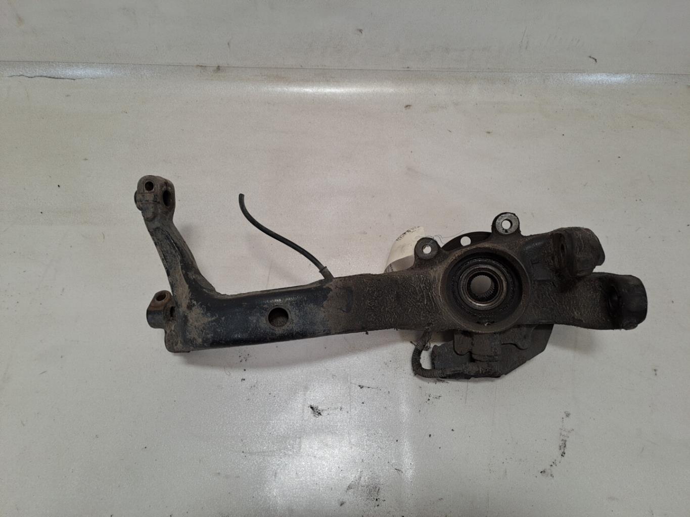Mozzo anteriore destro AUDI A4 1 PHASE 1 Diésel - 1
