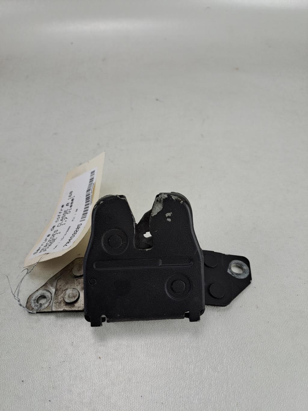 Serrure de coffre MERCEDES CLASSE A 168 PHASE 1 Diesel - 1