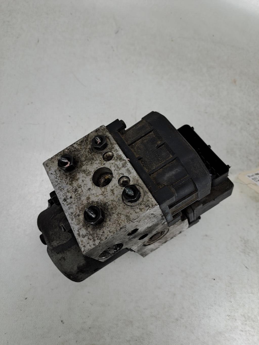 Blocco ABS (antibloccaggio freni) AUDI A4 1 PHASE 1 Diésel - 1