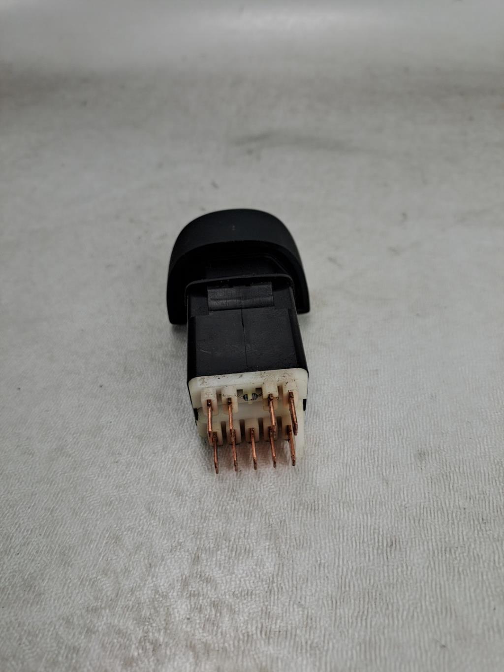 Bouton de warning RENAULT MEGANE 1 PHASE 1 Diesel - 1