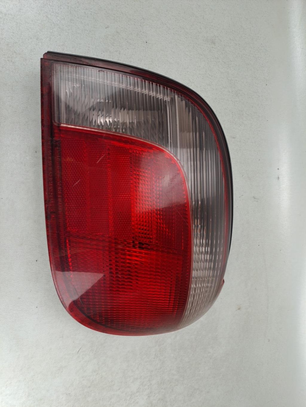 Fanale posteriore principale sinistro (luci) TOYOTA YARIS 1 PHASE 1 Gasolina - 1