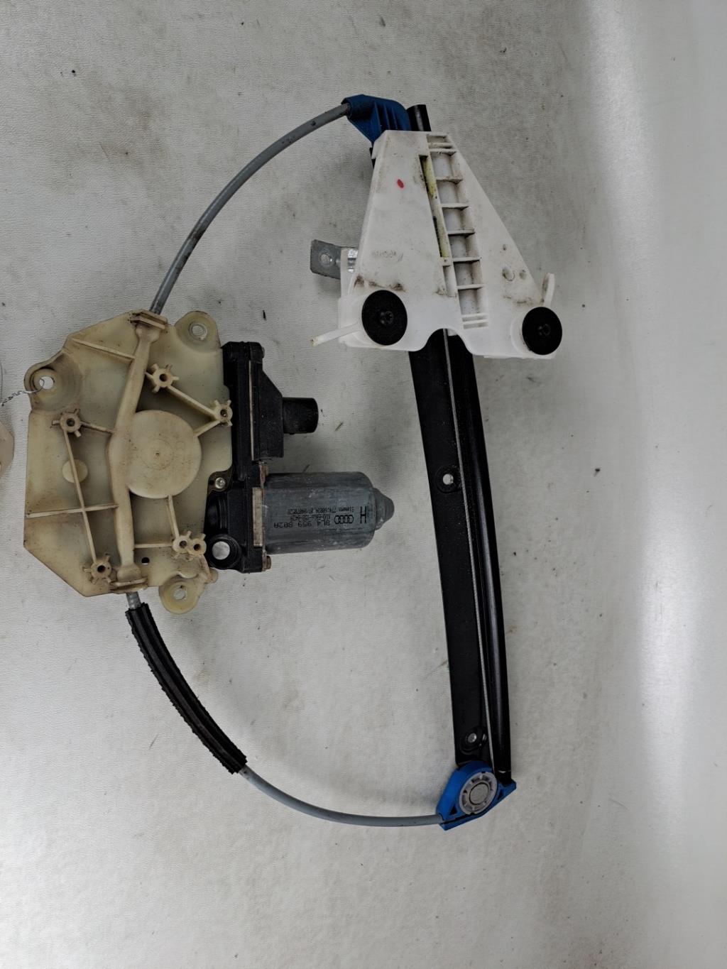 Alzacristalli elettrico posteriore destro AUDI A3 1 PHASE 1 Diésel - 1