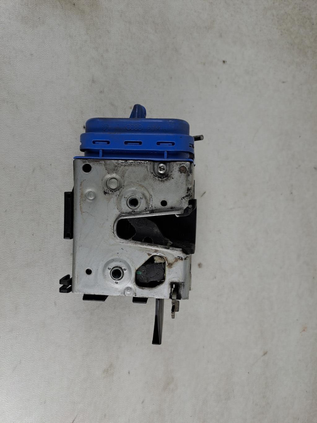 Serrure arriere gauche AUDI A3 1 PHASE 1 Diesel - 1
