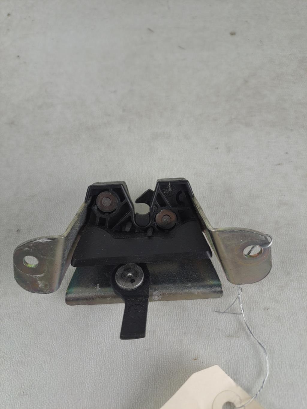 Serrure de coffre CITROEN C1 1 PHASE 2 Essence - 1