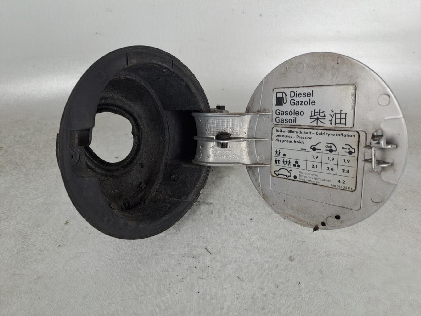 Trappe d'essence VOLKSWAGEN GOLF 4 Diesel - 1