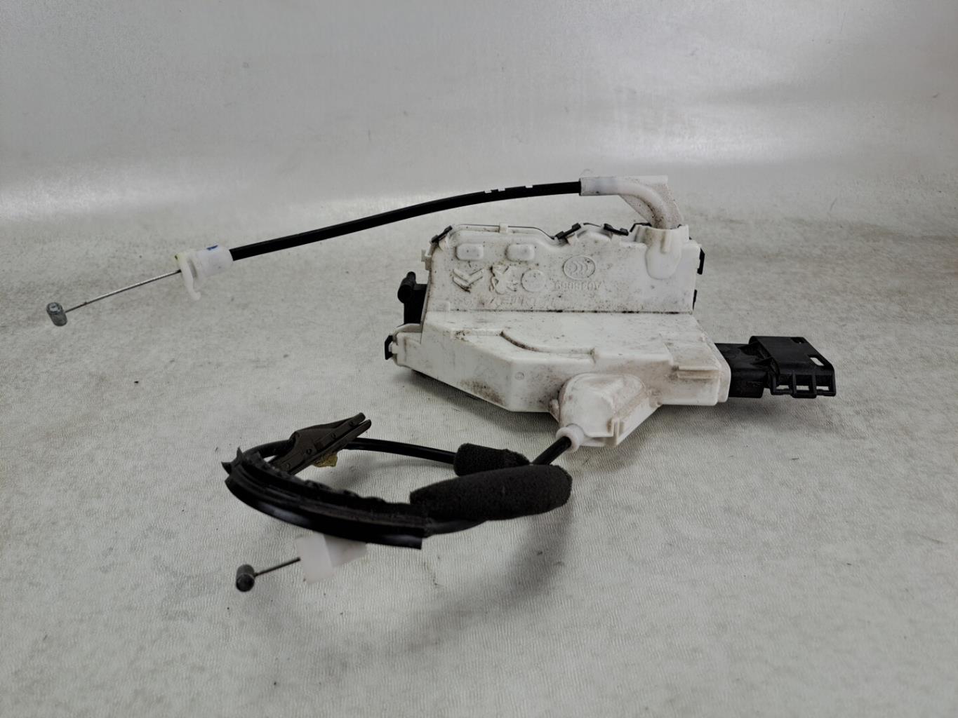 Serrure arriere gauche CITROEN C3 2 PHASE 2 Essence - 1