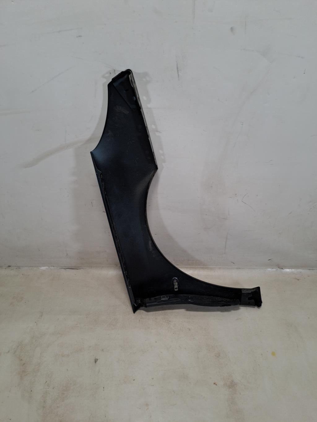 Parafango anteriore sinistro PEUGEOT 407 PHASE 1 BREAK Diésel - 1