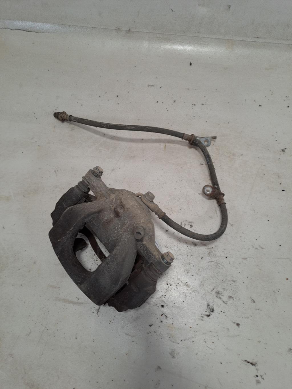 Pinza freni anteriore sinistra TOYOTA AURIS 1 PHASE 1 Diésel - 1
