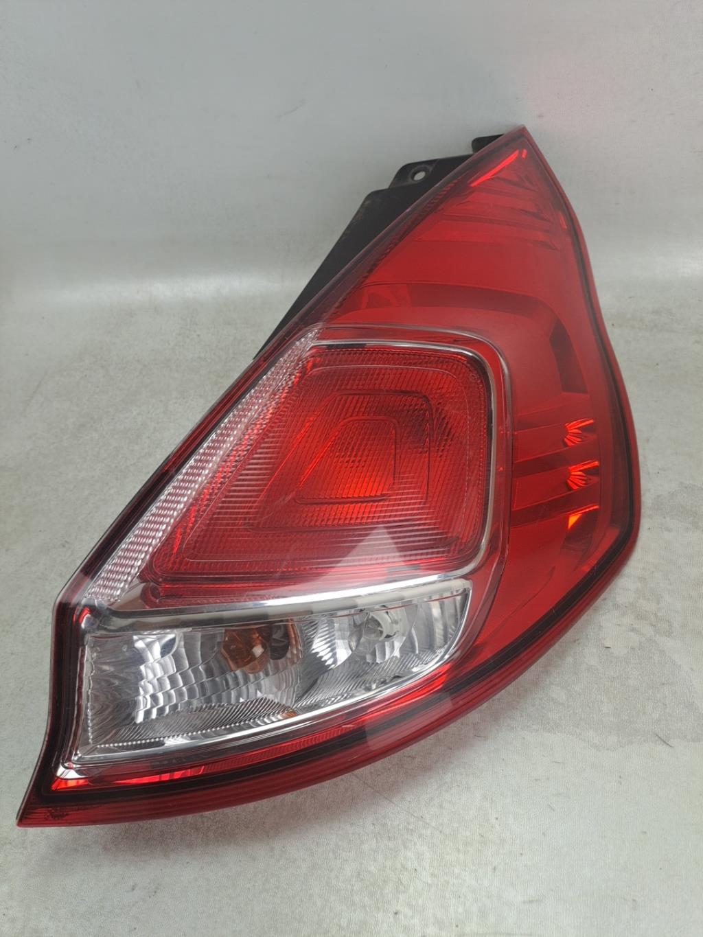 Fanale posteriore principale destro (luci) FORD FIESTA 6 PHASE 2 Gasolina - 1