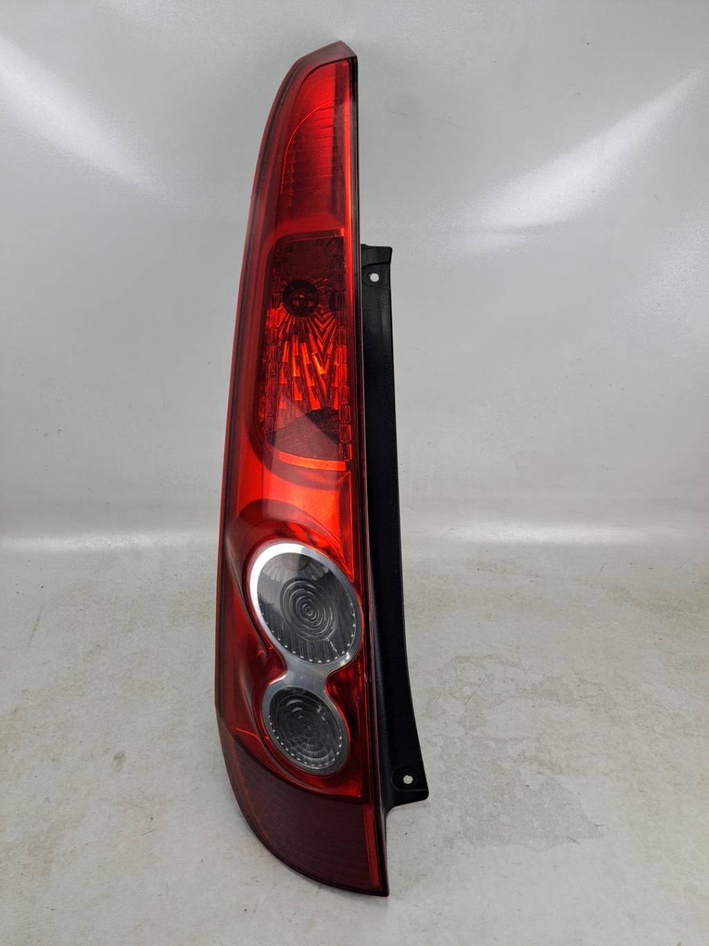 Fanale posteriore principale sinistro (luci) FORD FIESTA 5 PHASE 2 Diésel - 1