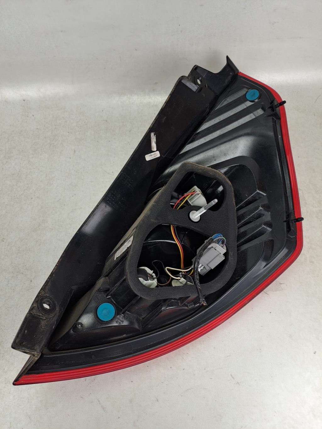 Fanale posteriore principale sinistro (luci) FORD FIESTA 6 PHASE 2 Gasolina - 1