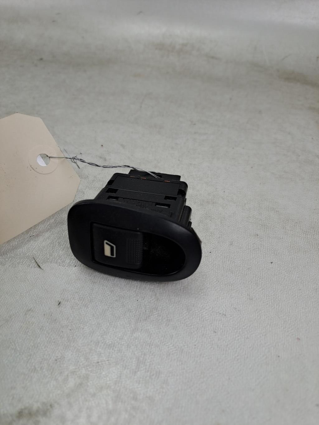 Interruttore lavacristalli anteriore destro CITROEN C3 PLURIEL PHASE 1 CABRIOLET Gasolina - 1