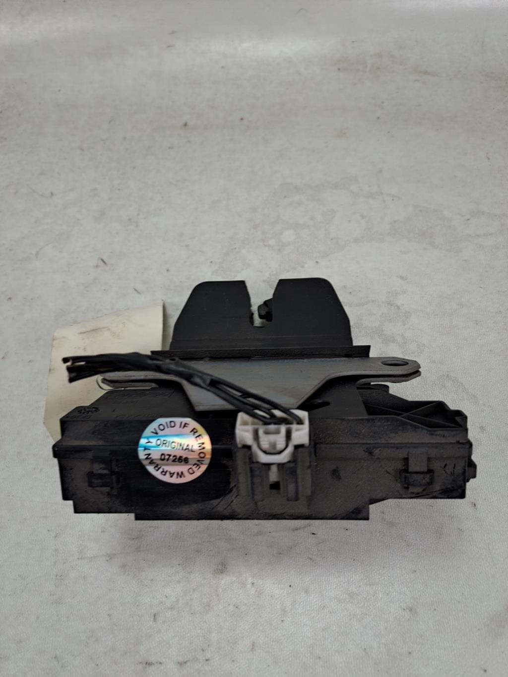 Serrure de coffre FORD MONDEO 3 PHASE 1 Diesel - 1