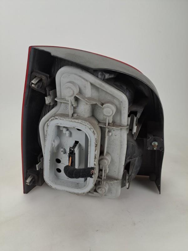 Fanale posteriore principale destro (luci) VOLKSWAGEN POLO 4 PHASE 1 Diésel - 1