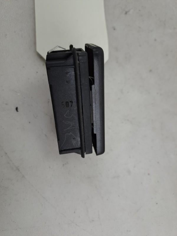 Bouton de warning BMW SERIE 3 E36  - 1