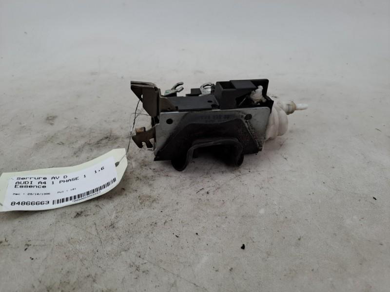Serrure avant droit AUDI A4 1 PHASE 1 Essence - 1