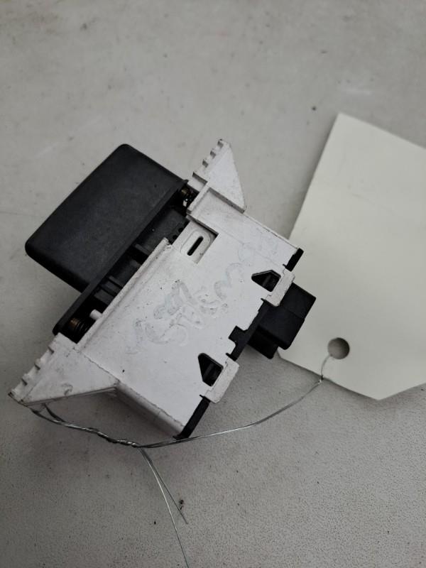 Bouton de warning FORD FOCUS 1  - 1
