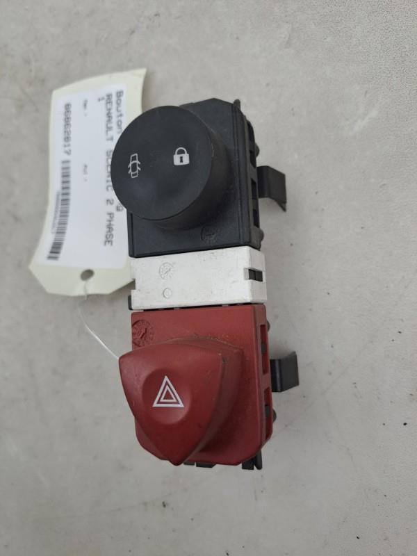 Bouton de warning RENAULT SCENIC 2 PHASE 1  - 1