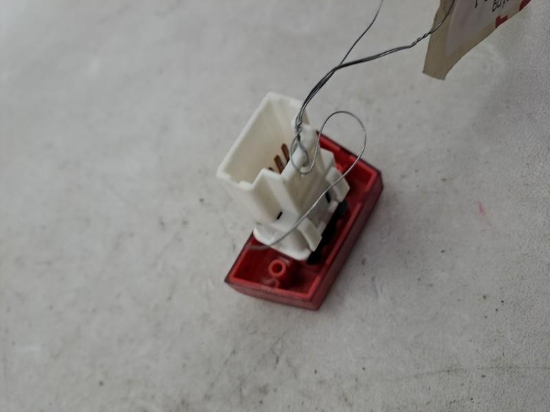 Bouton de warning TOYOTA AYGO 1 PHASE 1  - 1