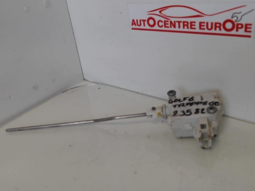Attuatore chiavistello sportello carburante VOLKSWAGEN GOLF 6 Diésel - 1