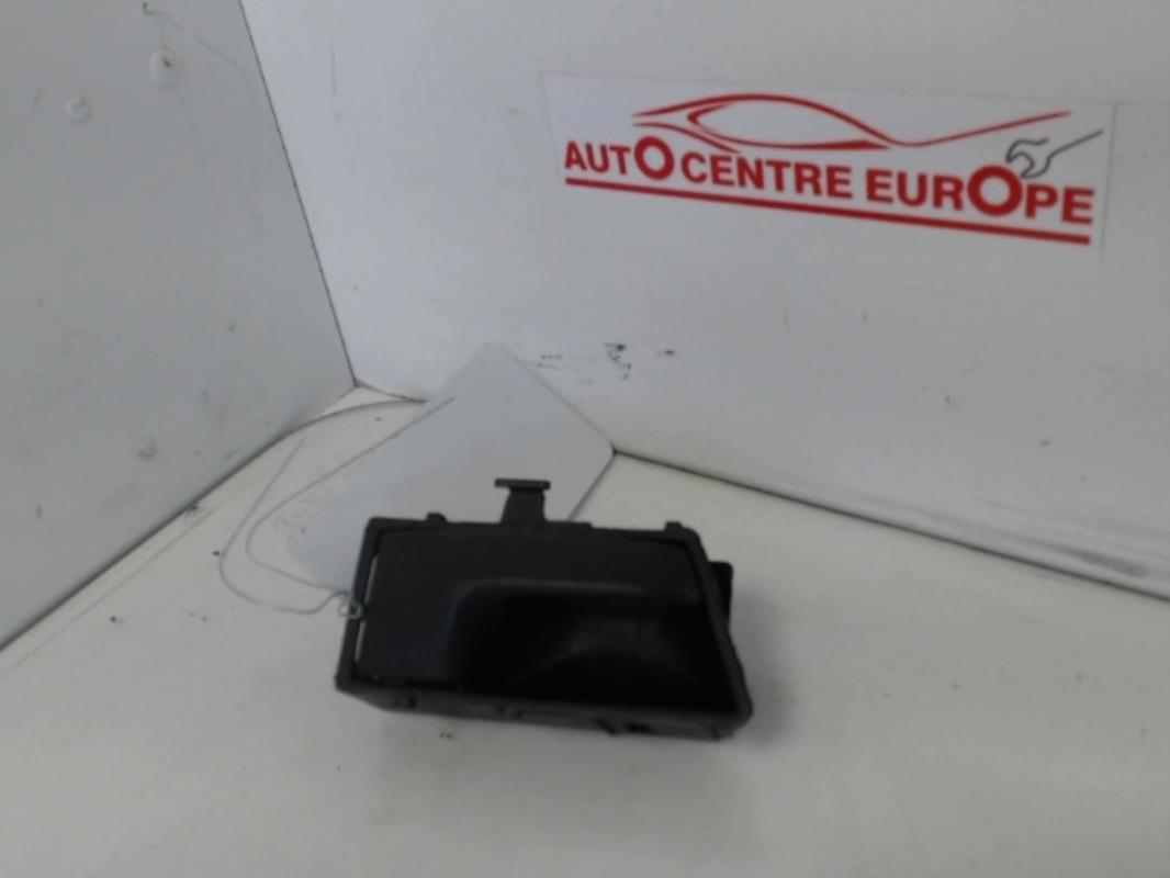Maniglia interna anteriore sinistra VOLKSWAGEN GOLF 2 Gasolina - 1