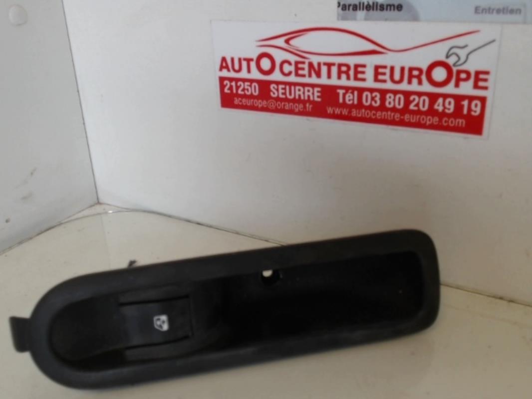 Interruttore lavacristalli posteriore destro RENAULT MEGANE 2 PHASE 1 Diésel - 1