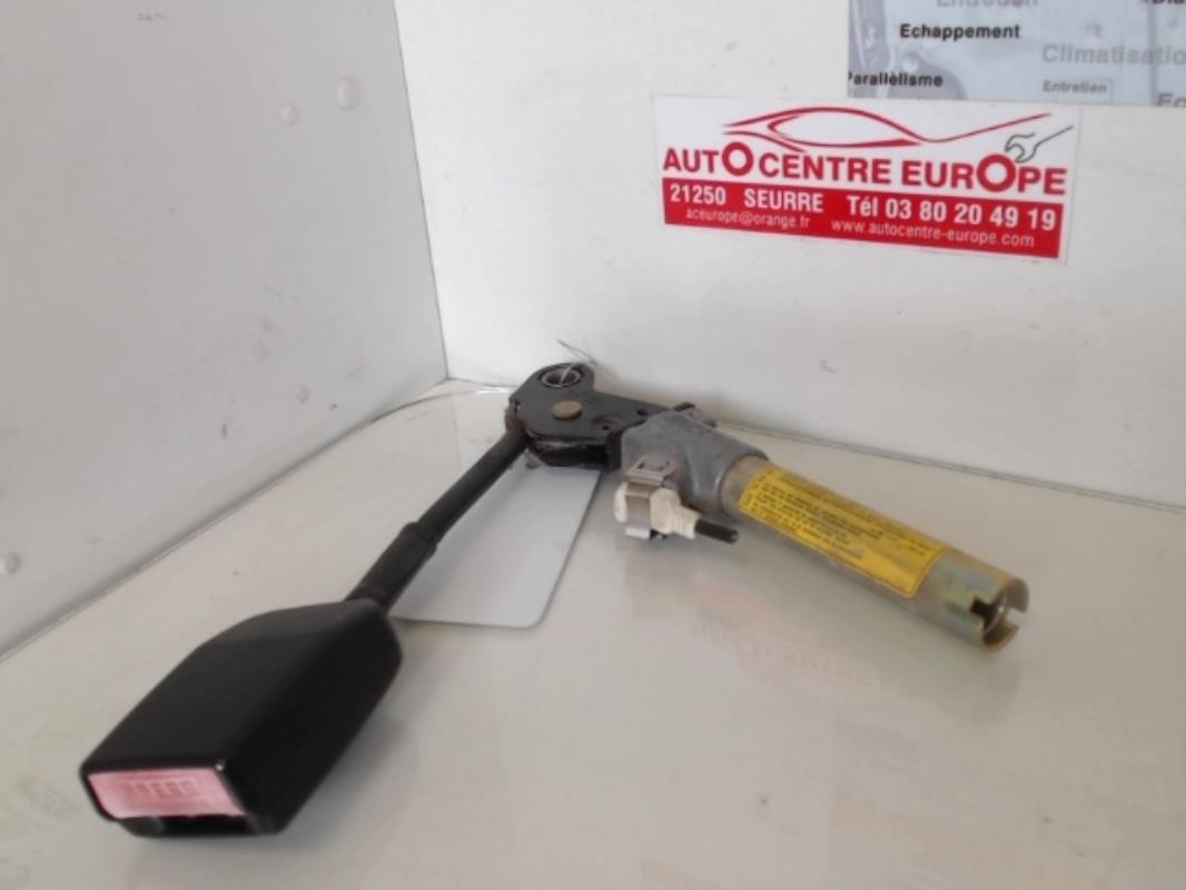 Aggancio cintura sicurezza anteriore destro RENAULT CLIO 4 PHASE 2 Diésel - 1