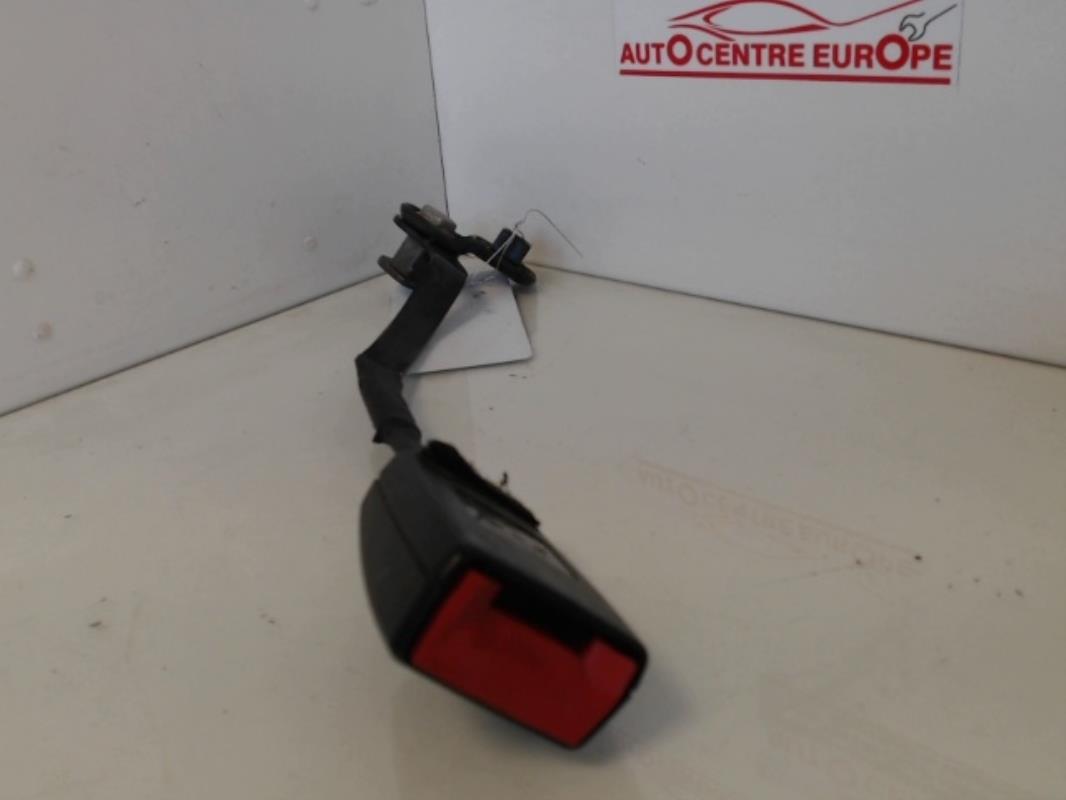 Aggancio cintura sicurezza anteriore sinistro AUDI A3 1 PHASE 1 Diésel - 1