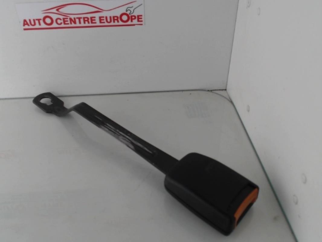 Aggancio cintura sicurezza anteriore sinistro AUDI 80 3 PHASE 1 Gasolina - 1