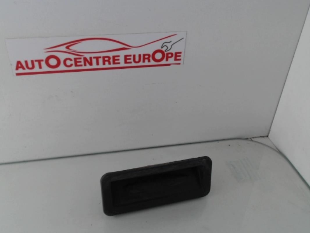 Bouton de coffre FORD FOCUS 2 PHASE 2 BREAK Diesel - 1