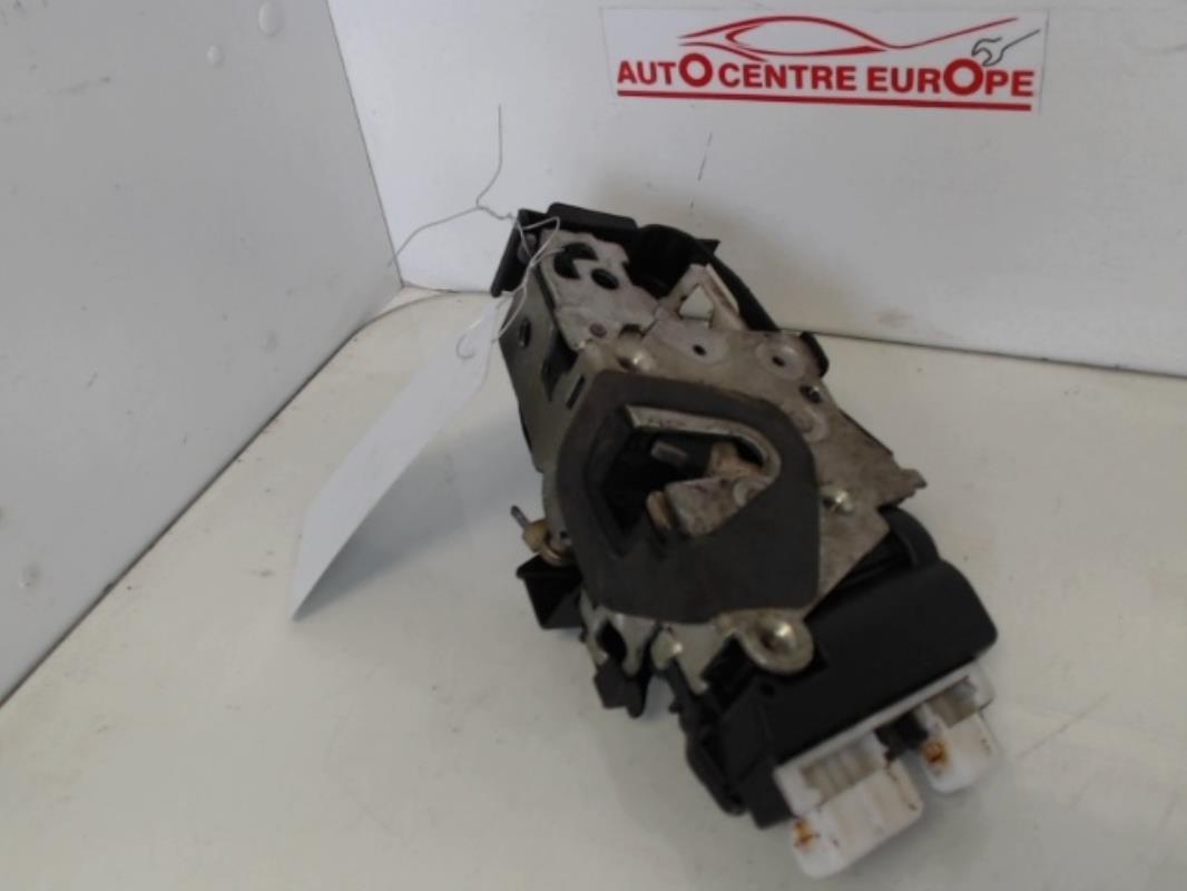 Chiusura centralizzata anteriore destra MERCEDES CLASSE E 210 PHASE 1 BREAK Diésel - 1