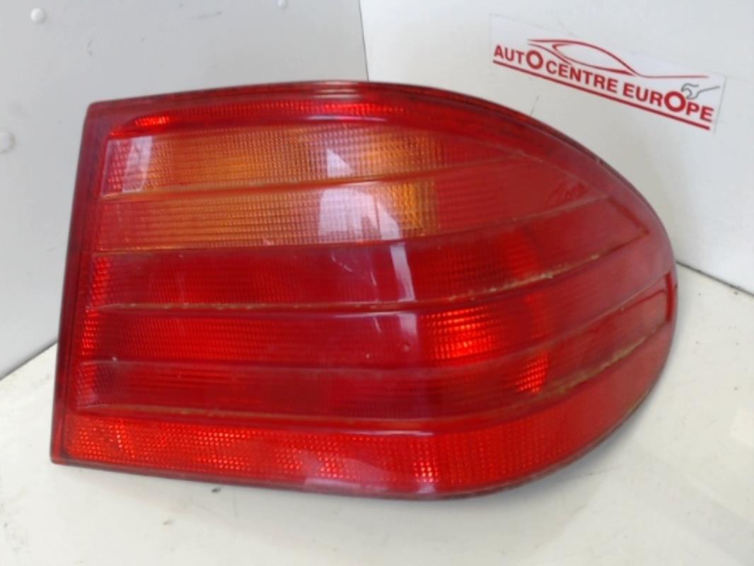 Fanale posteriore principale destro (luci) MERCEDES CLASSE E 210 PHASE 1 Diésel - 1