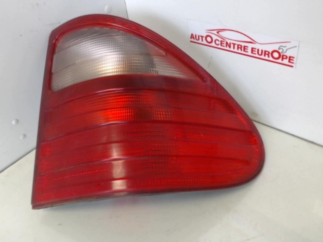 Fanale posteriore principale destro (luci) MERCEDES CLASSE E 210 PHASE 1 BREAK Diésel - 1