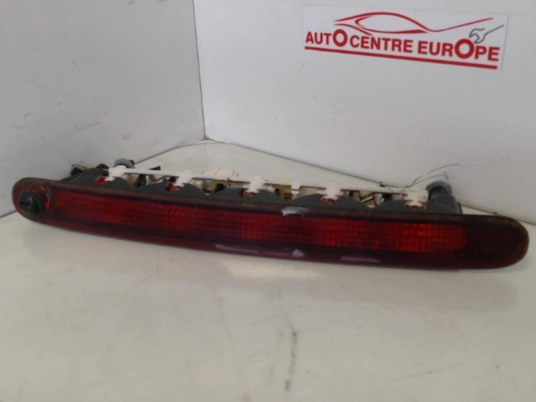 Feu arriere stop central SUZUKI SWIFT 3 Essence - 1