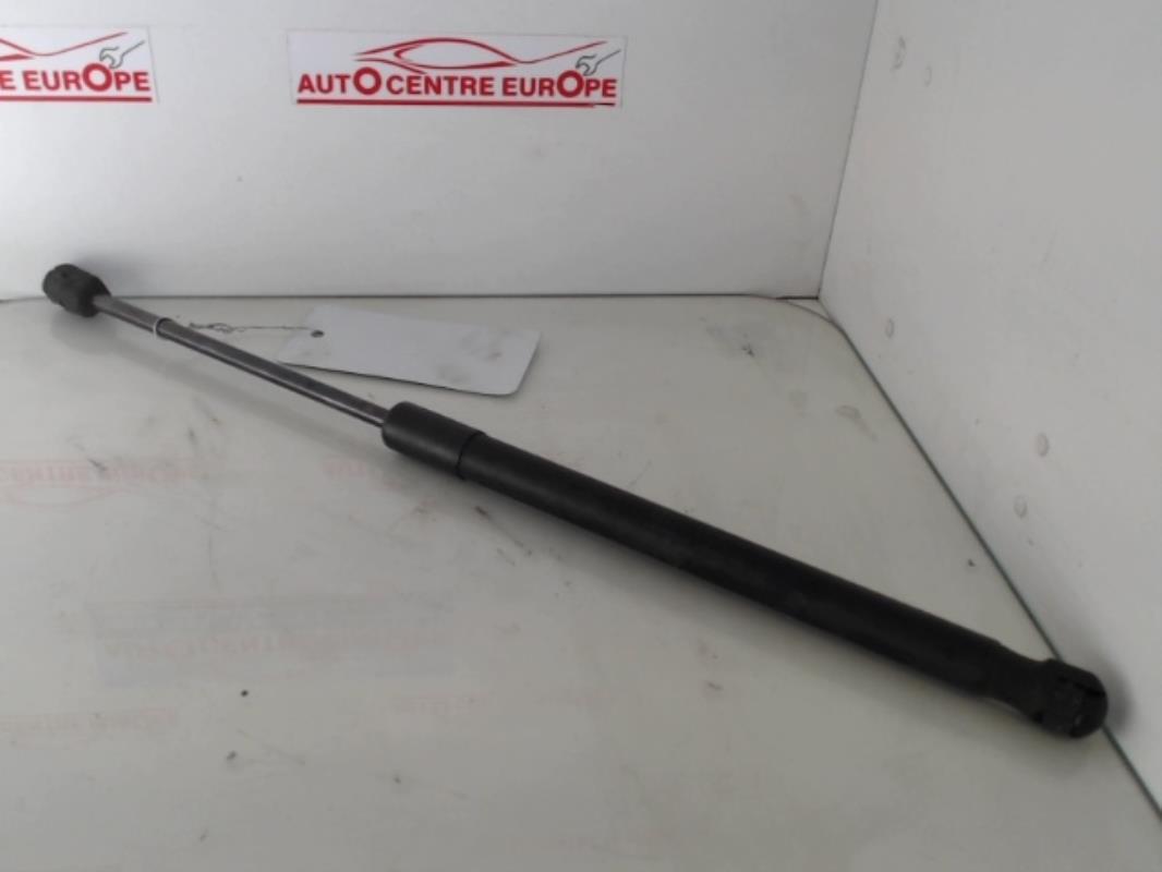 Verin de coffre SUZUKI SWIFT 3 Essence - 1